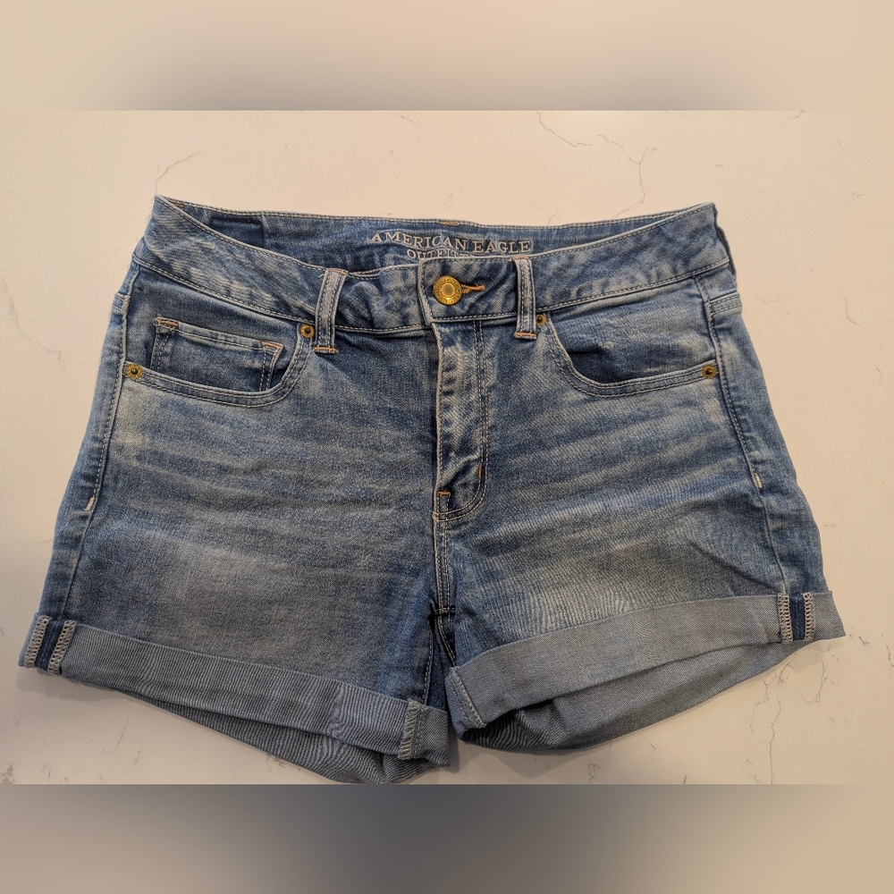 American Eagle Light Blue Denim Shorts Midi Super Super Stretch Size 10